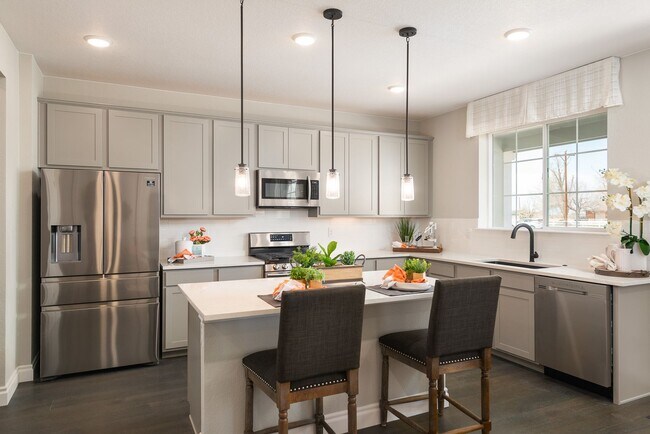 Building Photo - Model Home - Superb townhome in great loca...