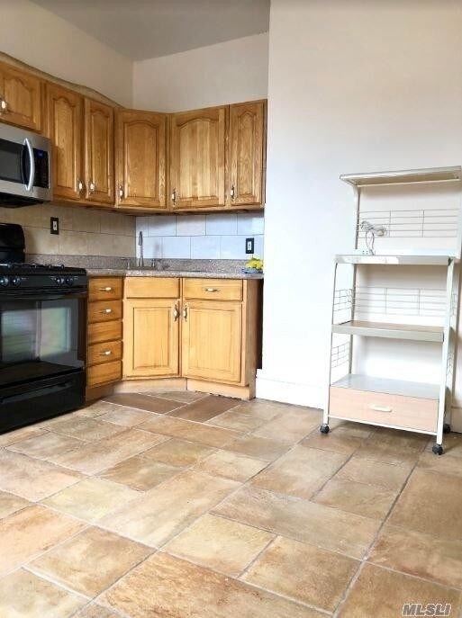 Foto del edificio - 3 bedroom in Woodhaven NY 11421
