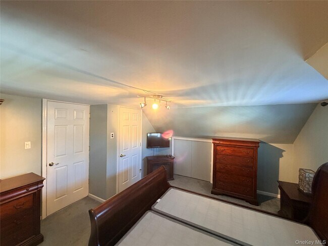 Foto del edificio - 140 10th Ave