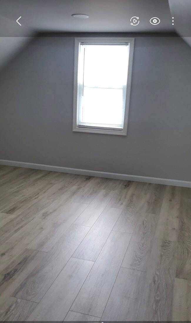 Foto del edificio - 814 E 37th St