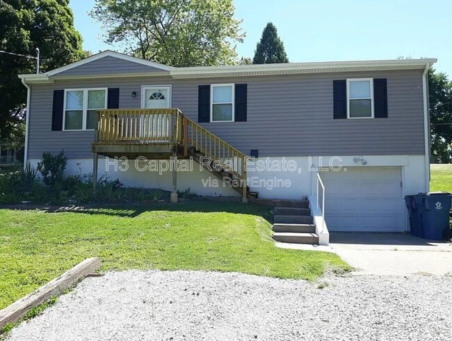 Photo - 416 S Main St House