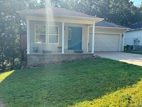 Building Photo - 5804 Foxboro Dr