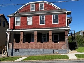 Building Photo - 166-168 Bond St