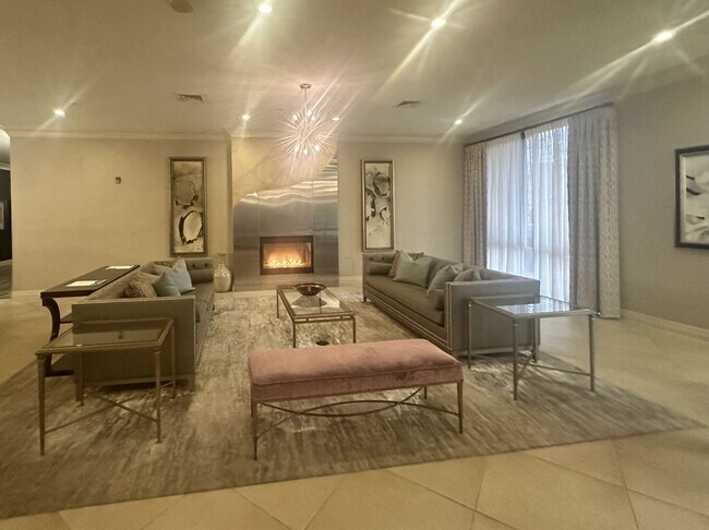 Foto del edificio - 2451 Midtown Ave