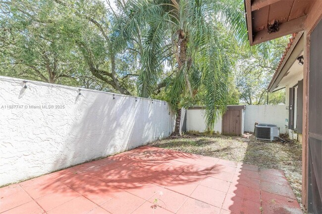 Foto del edificio - 11135 SW 134th Ct