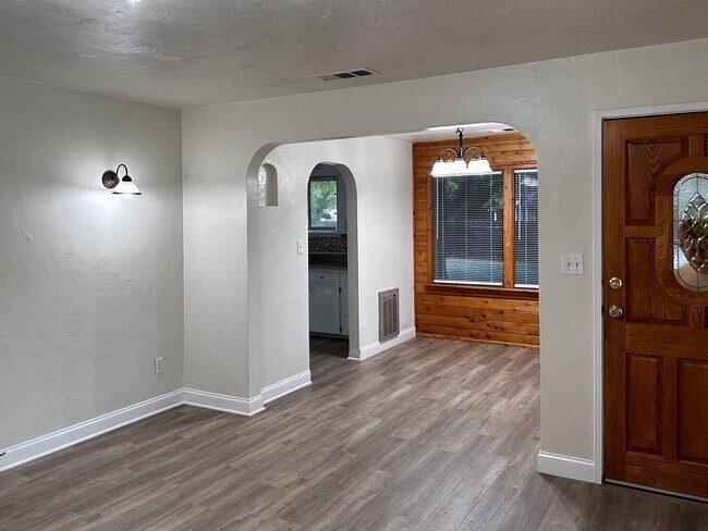 Foto del edificio - 3475 Nicolet Ln