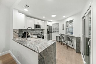 Building Photo - 6553 Via Regina