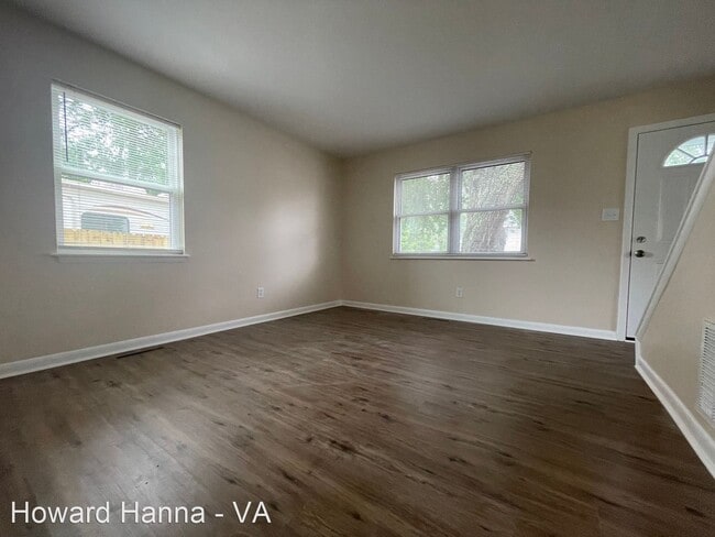 Building Photo - 3 br, 2.5 bath House - 8535 Devon Street