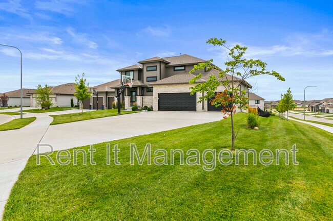 Foto del edificio - 18765 Larimore St