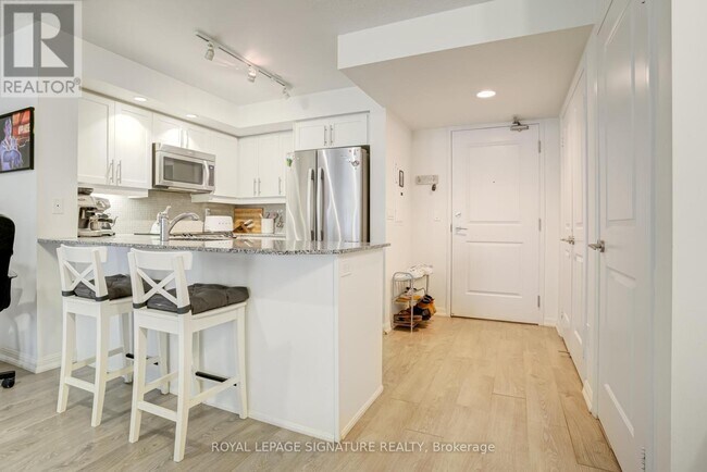 Building Photo - 85 E Liberty St