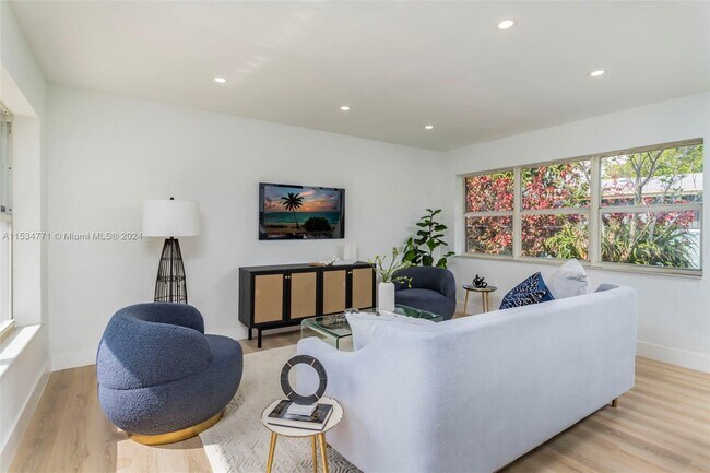 Foto del edificio - 1307 NW 16th St