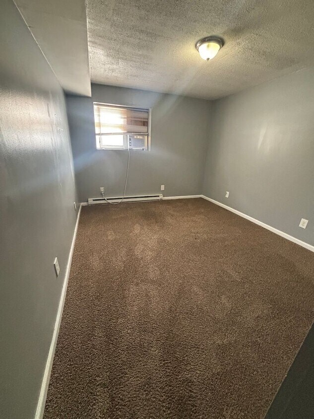 Foto del edificio - 14520 Milverton Rd