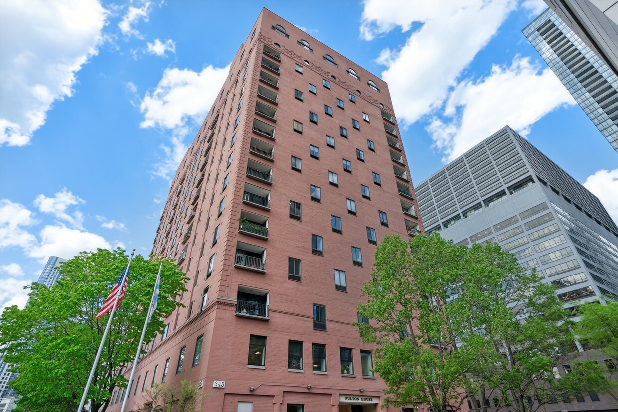 Primary Photo - 345 N Canal St
