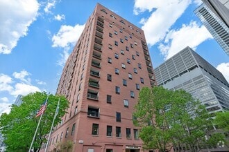 Building Photo - 345 N Canal St