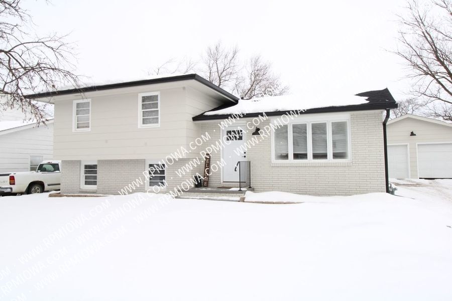 Foto principal - 1318 SW Kenworthy Dr