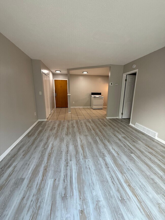 Foto del edificio - 24651 W McNichols Rd