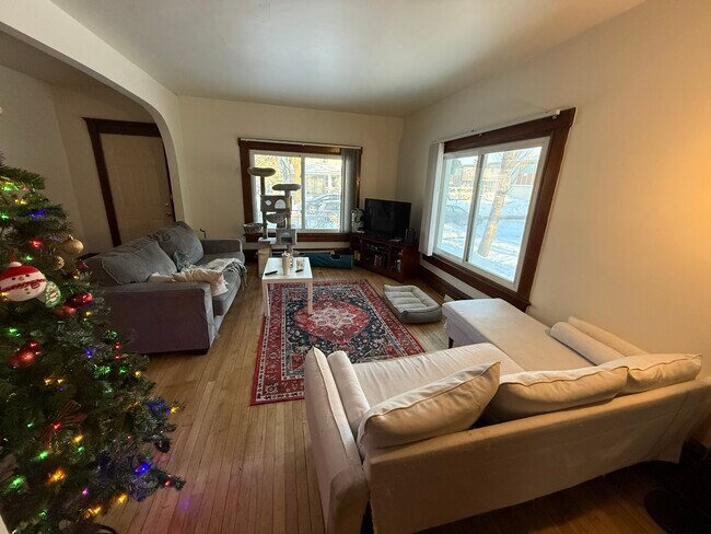 Foto del edificio - 1026 Oxford Ave