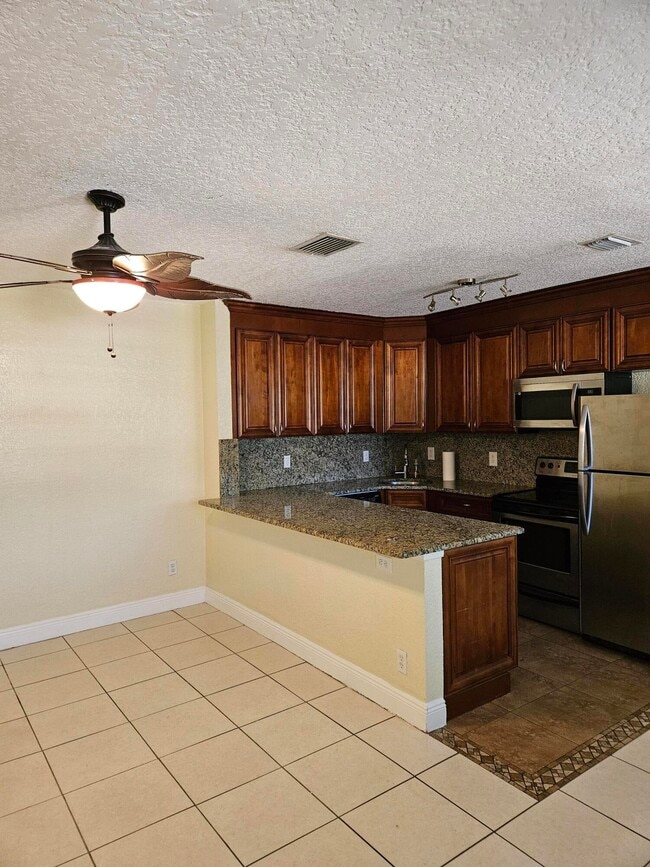 Building Photo - 1907 NE 2nd St