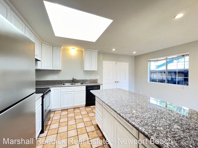 Building Photo - 3 br, 2 bath House - 14591 Highcrest Cir