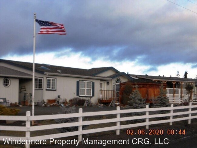 Building Photo - 3 br, 2 bath House - 341 S County Rd