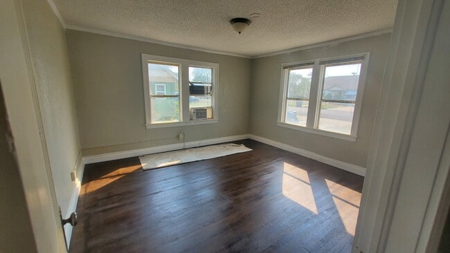 Foto del edificio - 3805 S Harrison St