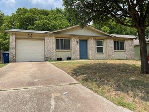 Building Photo - 7712 Elderberry Dr