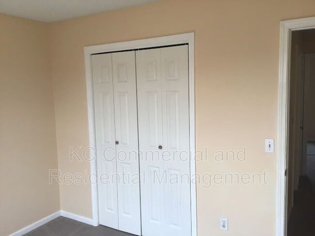 Foto del edificio - 5505-5507 NW 86th Ct
