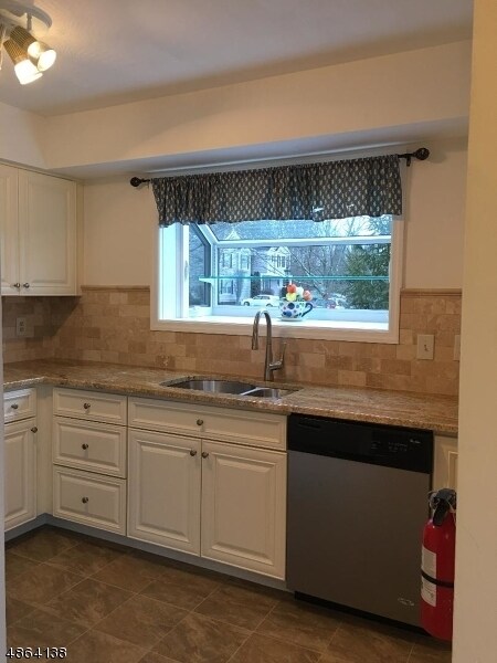 Foto del edificio - 365 Finch Ln