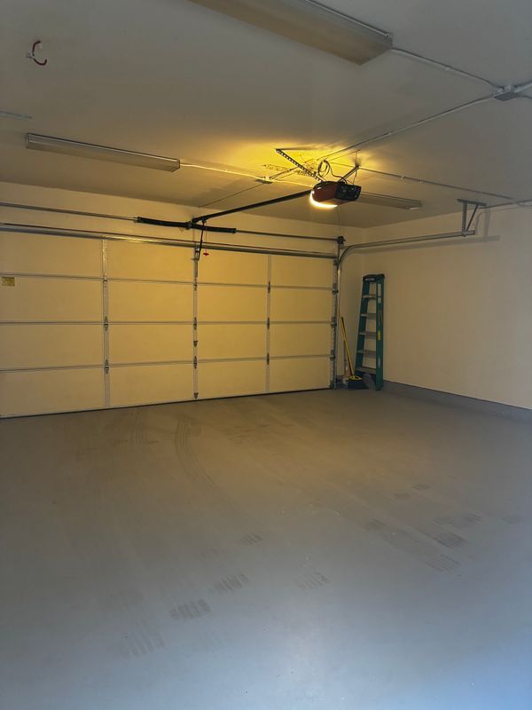 Building Photo - 126 E Pearl St