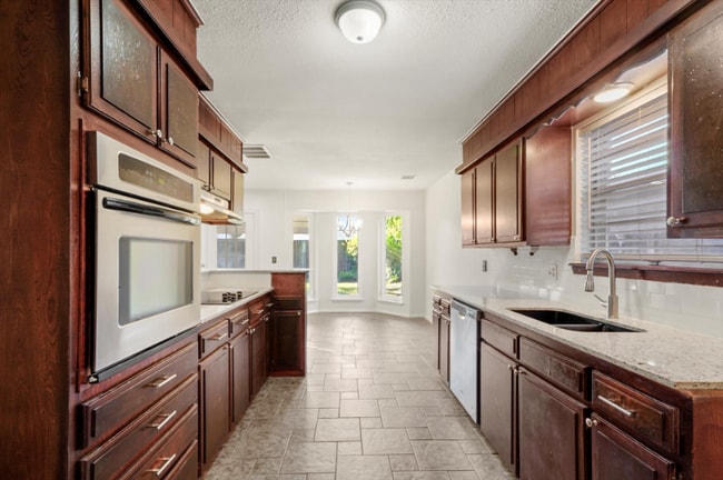 Foto del edificio - 10918 E 29th St