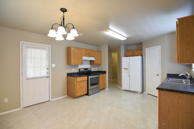 Building Photo - 1806 Basalt Dr