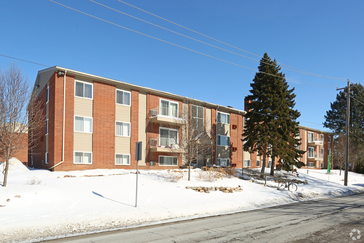 Primary Photo - University Green Apartments & Townhomes