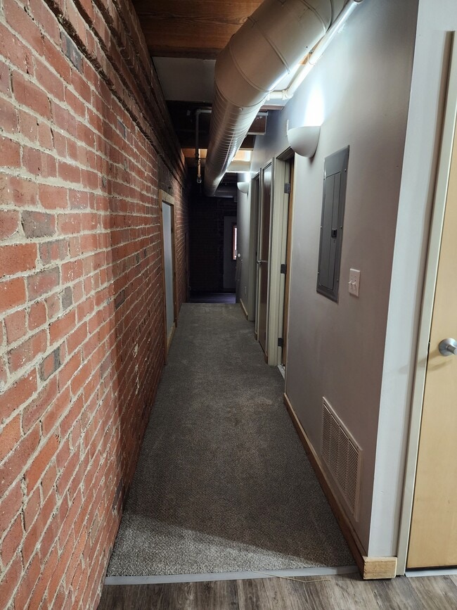 Building Photo - Bridgeview Apartments