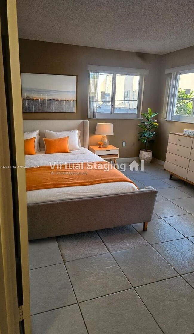 Foto del edificio - 6801 Harding Ave