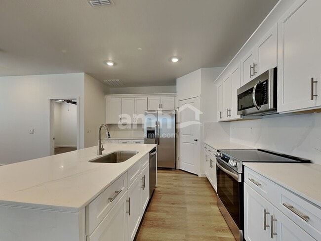 Building Photo - 20177 W Thomas Rd