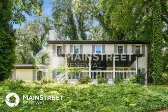 Building Photo - 2730 Cedarbrook Dr