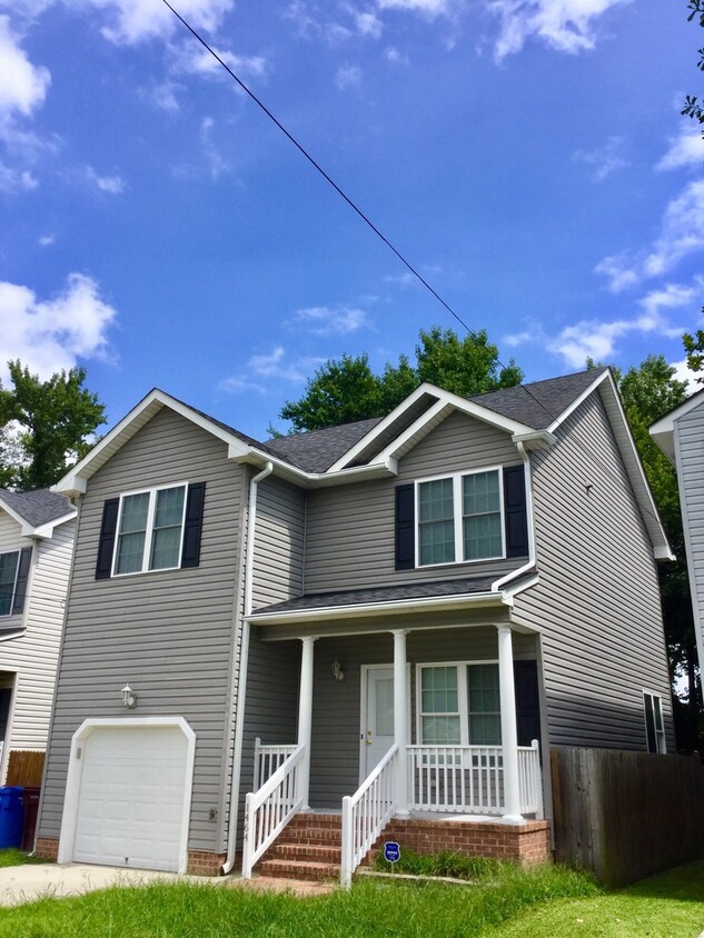**AVAIL Now! 4 bed HOUSE- Granite/Stainle... - **AVAIL Now!  4 bed HOUSE- Granite/Stainle...