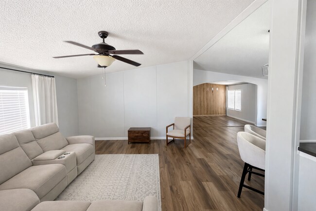 Foto del edificio - 2398 County Rd 306