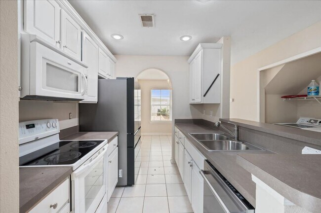 Foto del edificio - 17 Bushwood Dr
