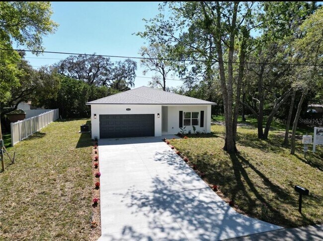 Building Photo - 9445 Eldridge Rd
