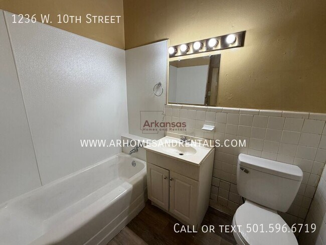 Foto del edificio - 1236 W 10th St