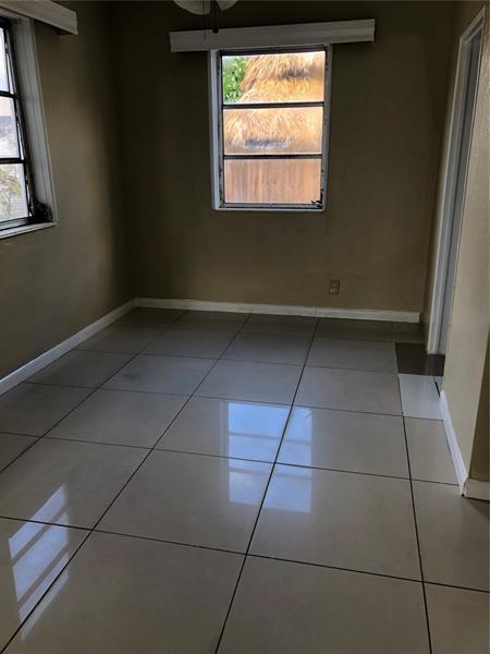 Foto del edificio - 2129 Monroe Ter