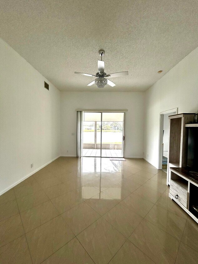 Foto principal - 53 Heather Cove Dr