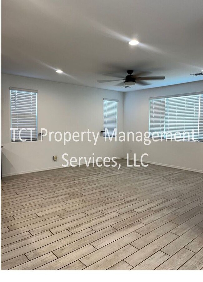 Building Photo - Gorgeous Queen Creek Home with RV Garage