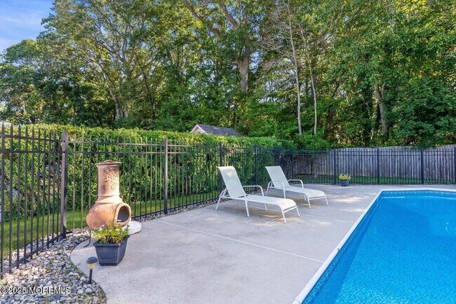 Foto del edificio - 23 Barbara Ln