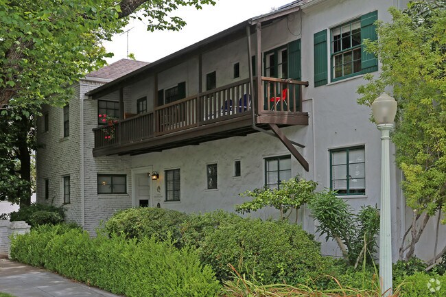 Building Photo - Villas Encantandoras