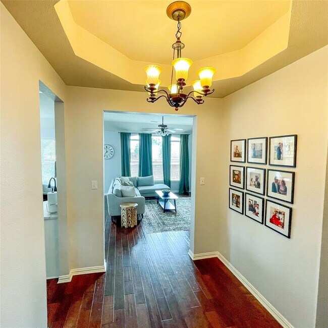 Building Photo - 1220 Glen Ellen Ct