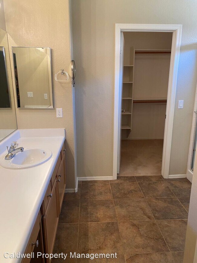 Building Photo - 2 br, 2 bath House - 3604 W. Calle Lejos