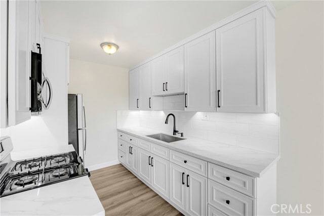 Foto del edificio - 15721 Freeman Ave