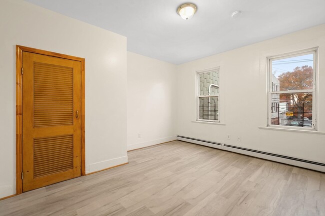 Building Photo - 360 West Side Ave